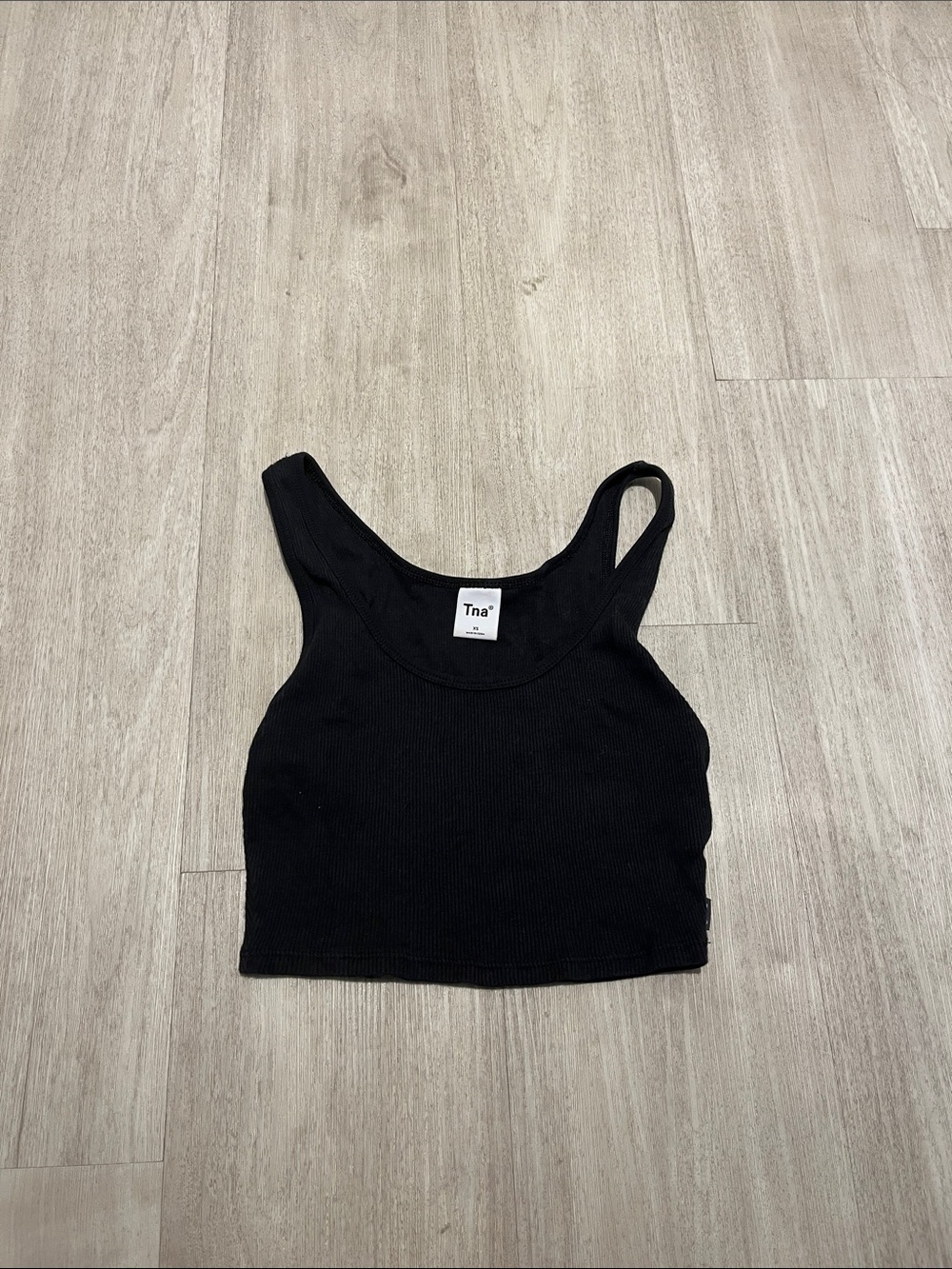 Aritzia TNA tank